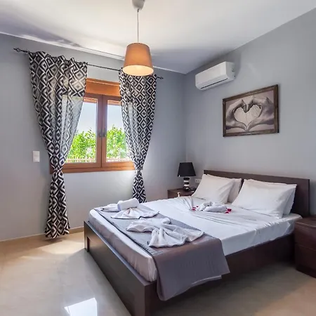 Garden House Apartment *