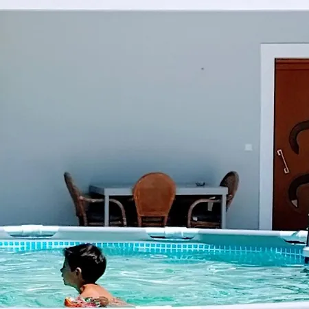 Διαμέρισμα Garden House *